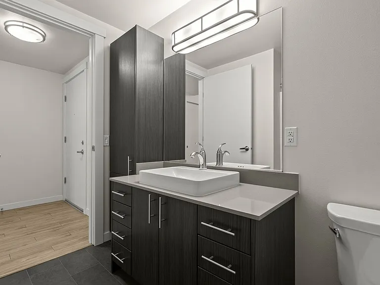 Contour Apartments — Photo 148