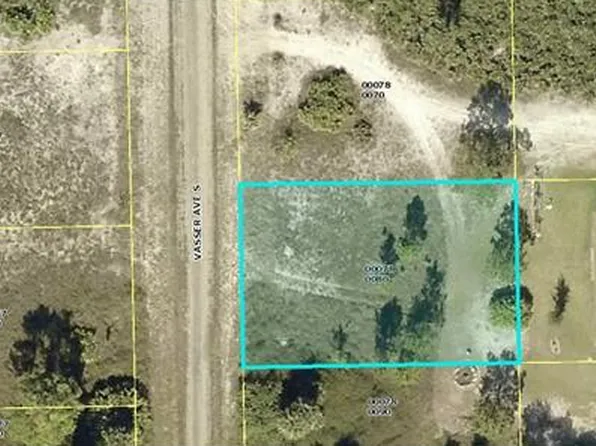 653 Vasser Ave S, Lehigh Acres, FL 33974