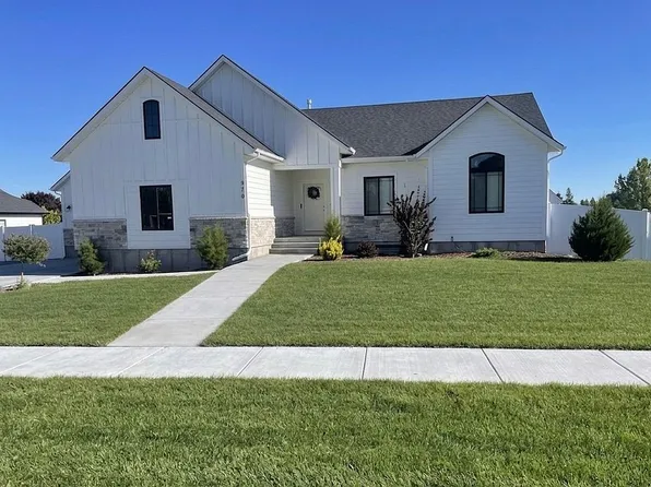 970 Pine Brook Ln, Rexburg, ID 83440