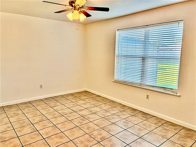 2 bed, 1.5 bath, 964 sqft, $1,200 — Photo 4