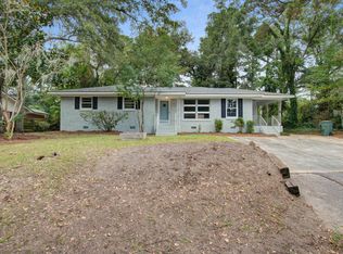 1114 Woodside Dr, Hanahan, SC 29410