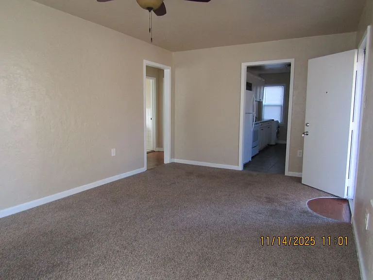 1206 NW Oak Ave — Photo 4