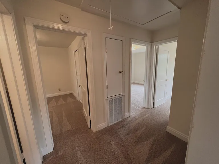 527 Elmhurst Rd — Photo 8