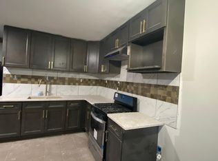 6770 79th St, Flushing, NY 11379