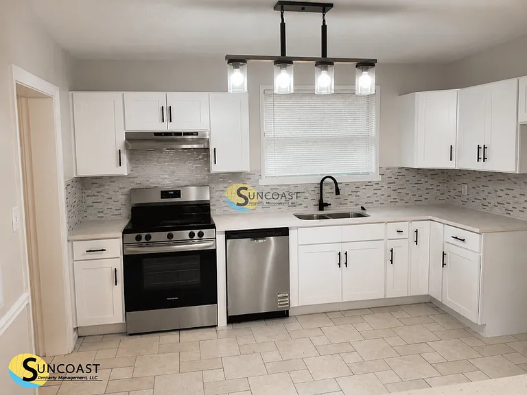 3721 Colebrooke Dr — Photo 5