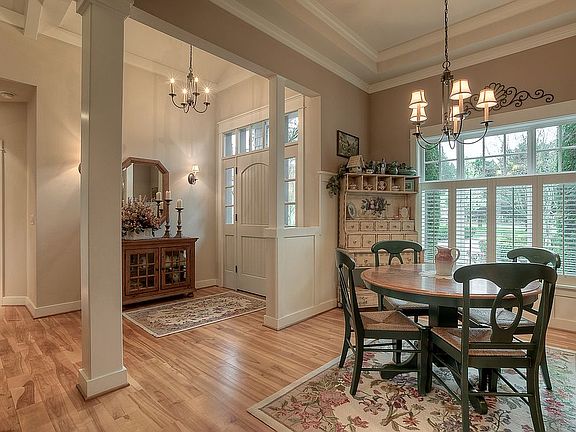 3rd image of 1738 McLeod Cir