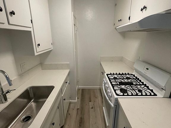 4th image of 2720 E Mariquita St APT 1