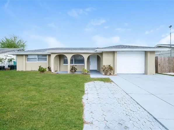 7405 Oakshire Dr, Port Richey, FL 34668