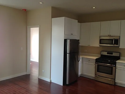 Rented by Mann Maurice A | media 14