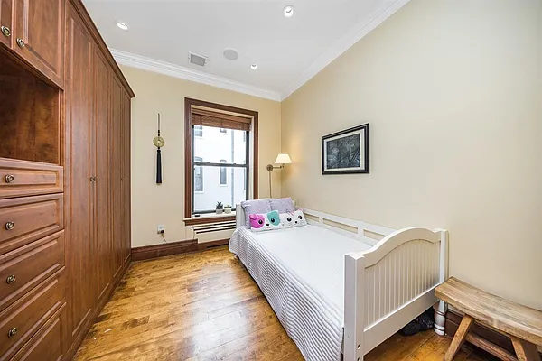 Sold by NestApple, Inc. | media 23