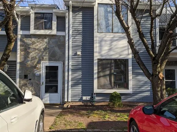 5903 Hana Rd, Edison, NJ 08817