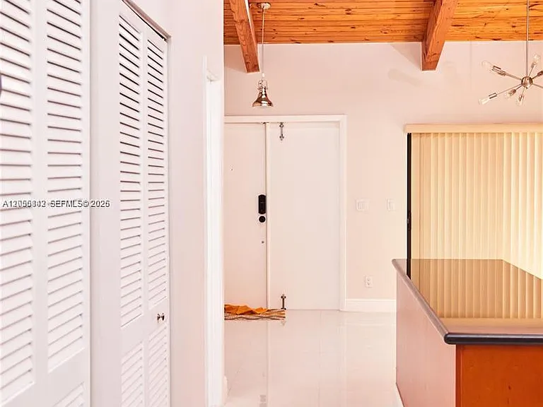 347 Leslie Dr — Photo 12