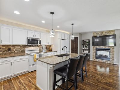 5809 NW 92nd Ct, Johnston, IA, 50131