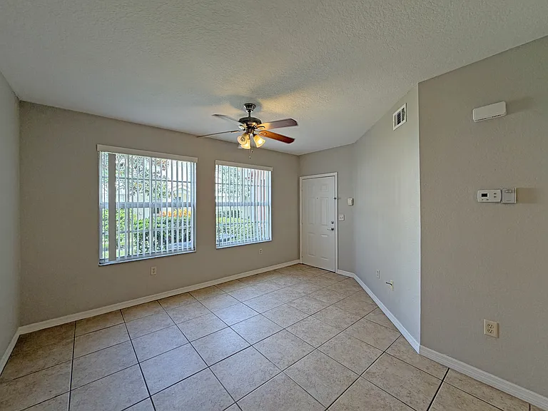 138 SW Peacock Blvd #106 — Photo 5