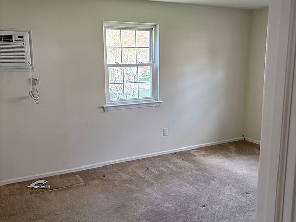 2nd image of 309 Garden Ave #A