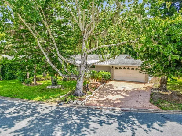 521 Starboard Ave, Edgewater, FL 32141