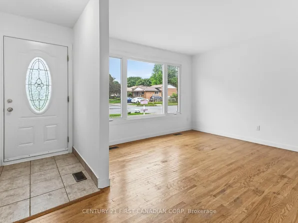 264 Admiral Dr, London, ON N5V 1J1