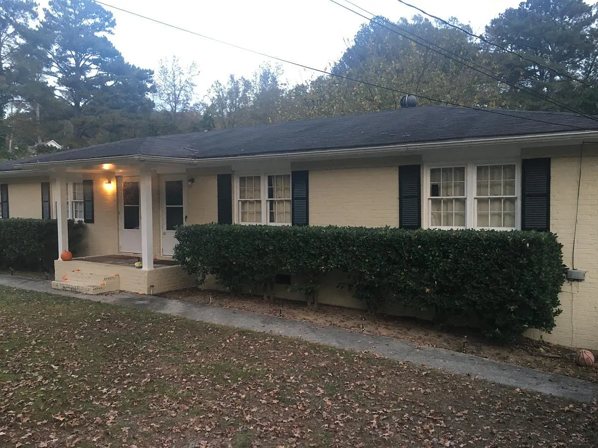 2 bed, 884 sqft, $1,950 — Photo 2