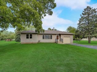 W279N2050 Prospect Ave, Pewaukee, WI 53072