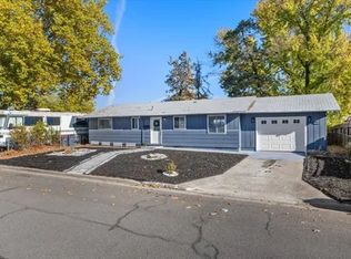 1250 Vista Dr, Central Pt, OR 97502