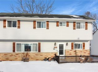 31705 Daniel Dr, Willowick, OH 44095