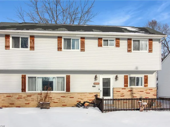 31705 Daniel Dr, Willowick, OH 44095