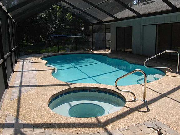 3rd image of 481 Lake Forest Cir