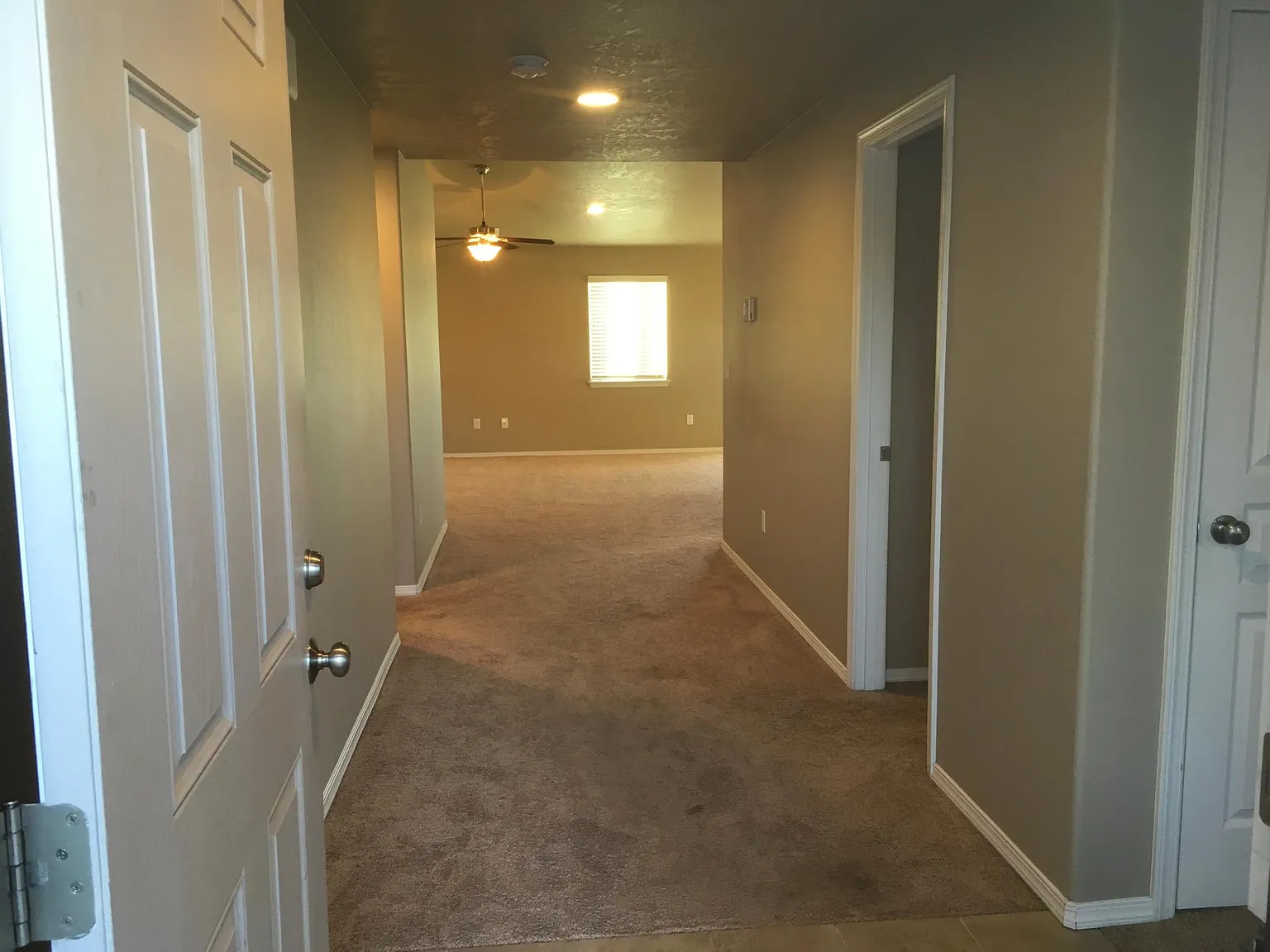 3 bed, 1408 sqft, $2,350 — Photo 3
