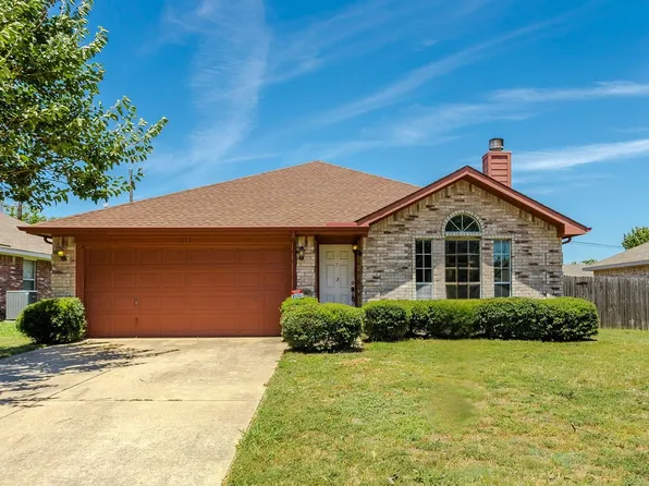 1013 Andrea Michele Ln, Glenn Heights, TX 75154