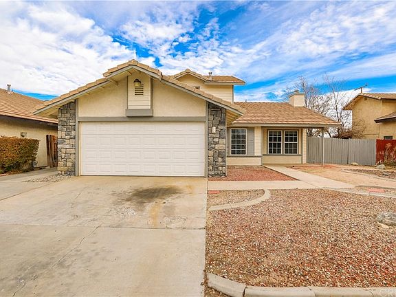 3rd image of 45834 Evelyn Ct