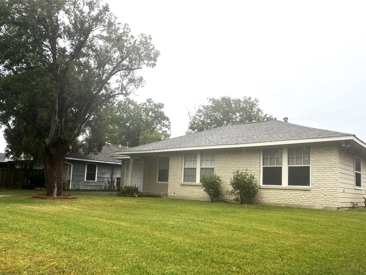 2 bed, 1.0 bath, 1028 sqft, $1,650 — Photo 2