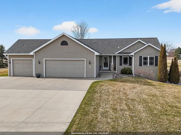 W7122 Hillview Rd, Greenville, WI 54942