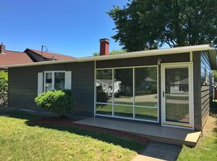 912 Olmstead St, Ludington, MI 49431
