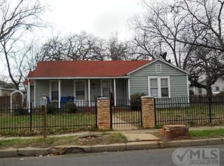 621 N Anglin St, Cleburne, TX 76031