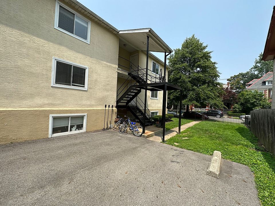 1st image of 125 W 2nd Ave #16793343