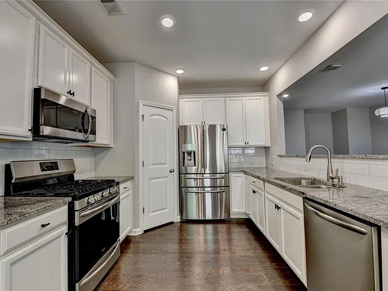 7245 Heritage Oak Ct — Photo 21