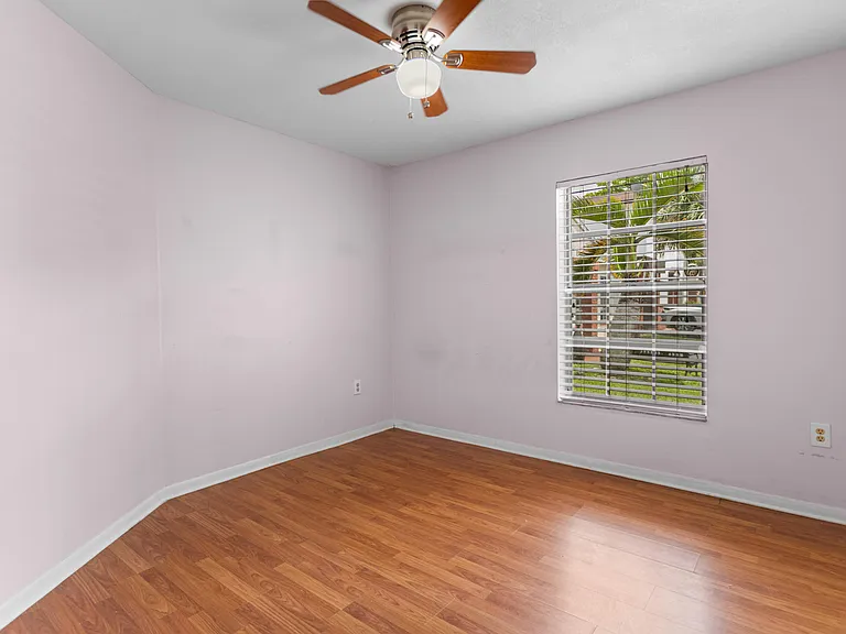 13945 Langley Pl — Photo 17