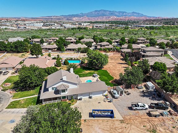 3rd image of 1781 S Alondra Cir