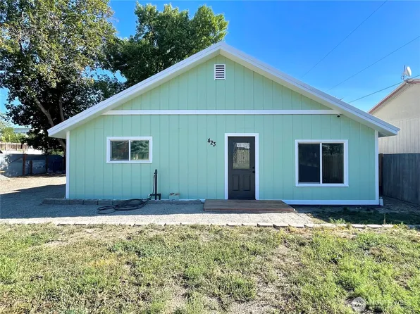 423 3rd Avenue W, Omak, WA 98841