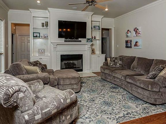 2nd image of 37267 Longwood Ave
