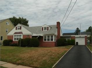 1037 Edgewood Rd, Elizabeth, NJ 07208