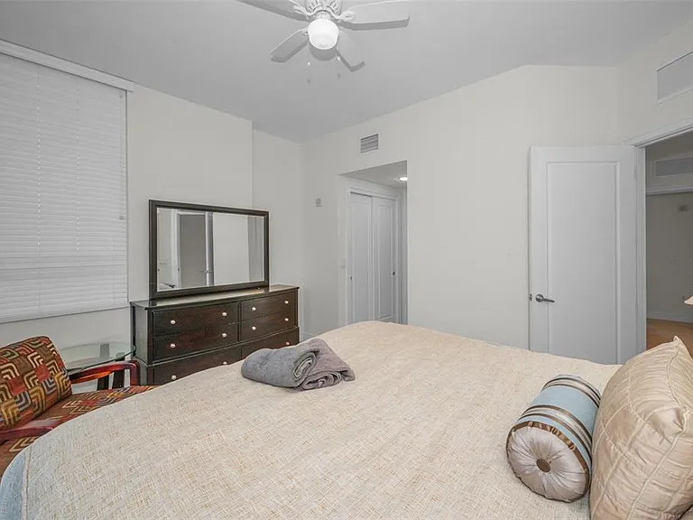 331 Cleveland St #310 — Photo 25