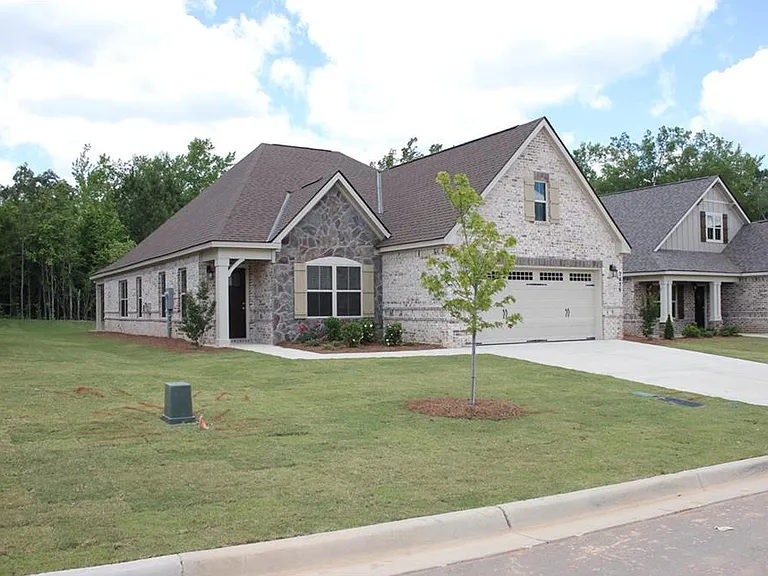 2436 Snowshill Ln — Photo 11