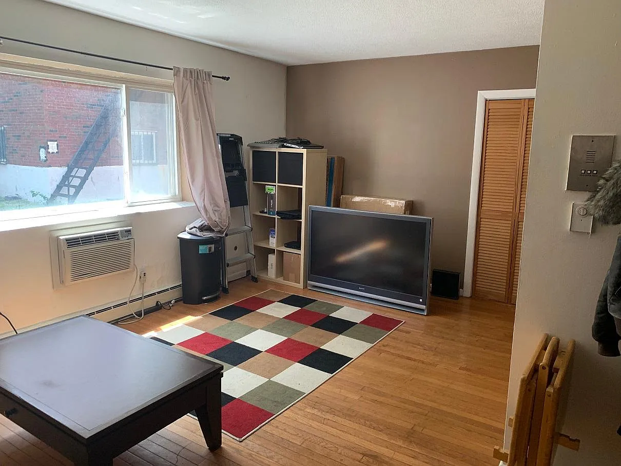 2 bed, 746 sqft, $2,500 — Photo 2