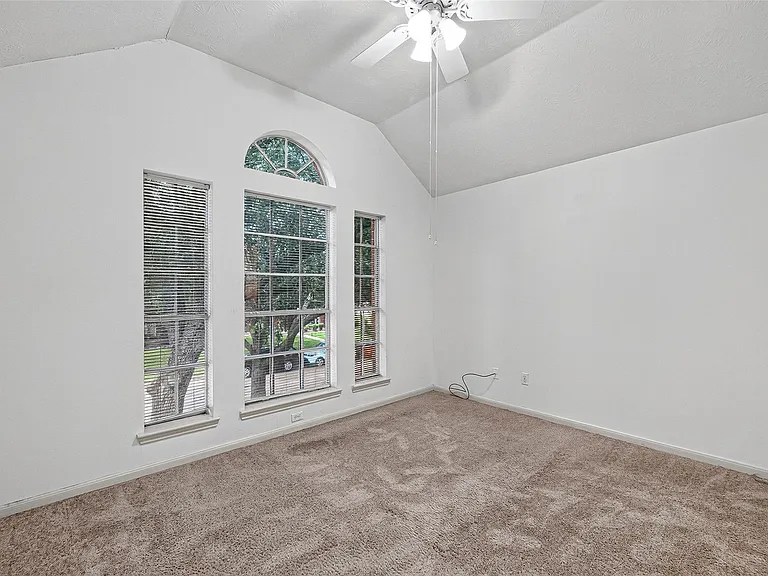 19207 Rebel Yell Dr — Photo 24