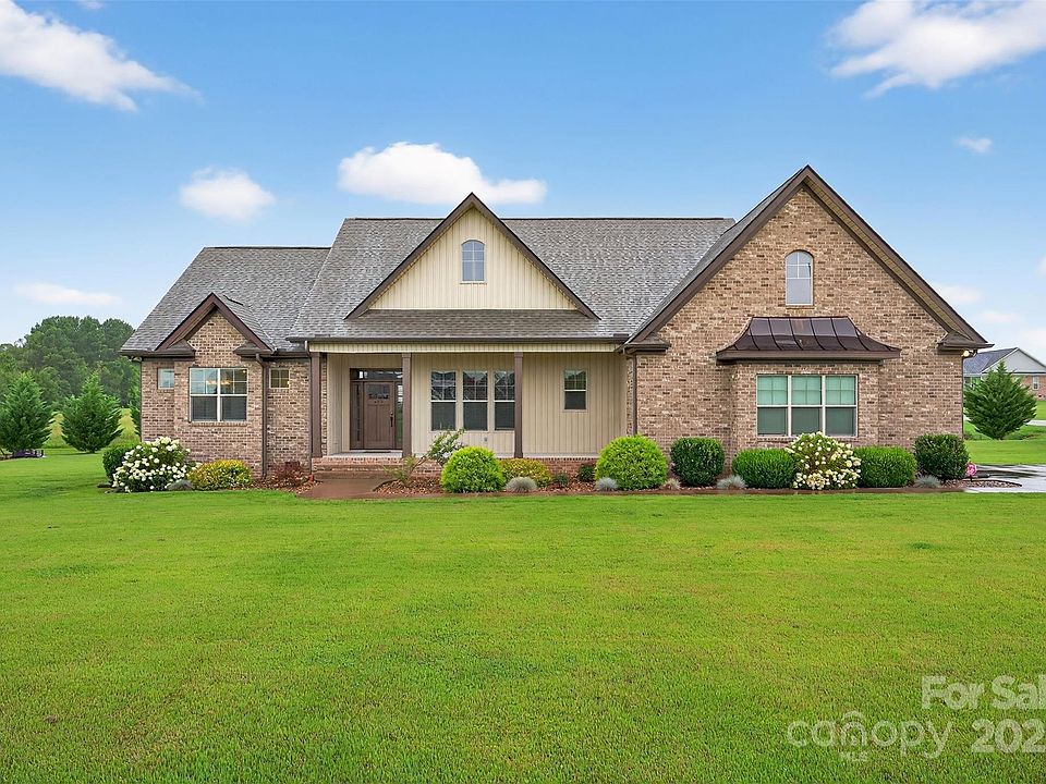 1st image of 649 Sunny Slope Dr