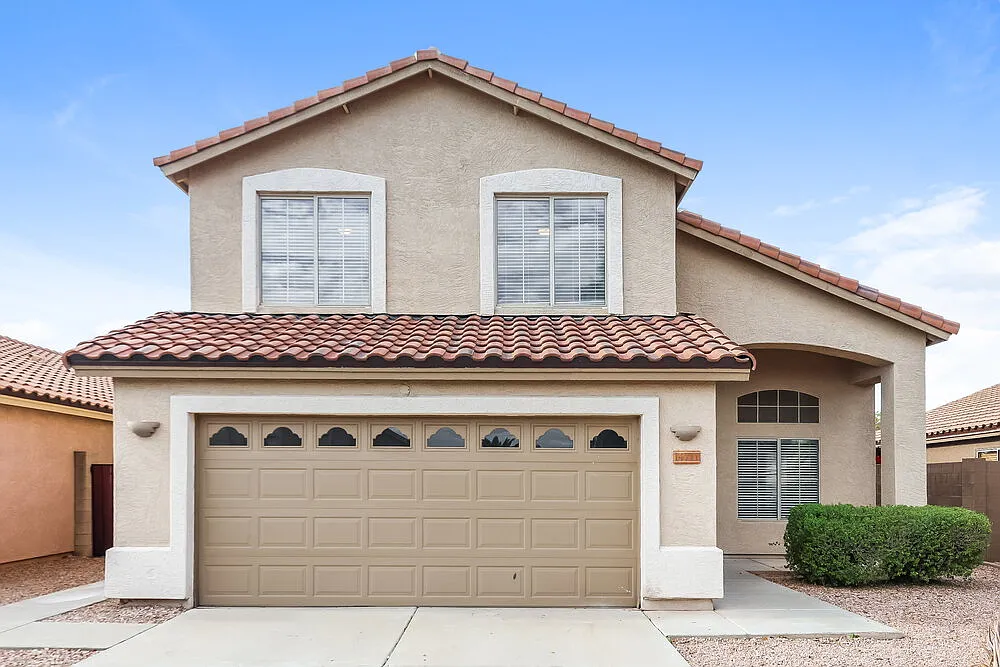 3 bed, 3.0 bath, 2146 sqft, $2,245 — Photo 1