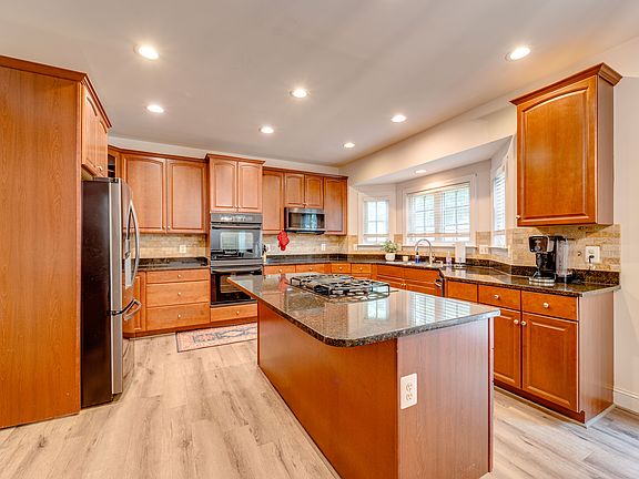 5th image of 14008 Baneberry Cir