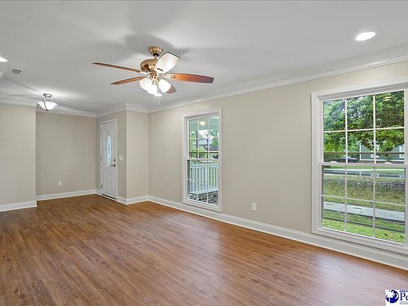 4th image of 1400 Palmetto Dr