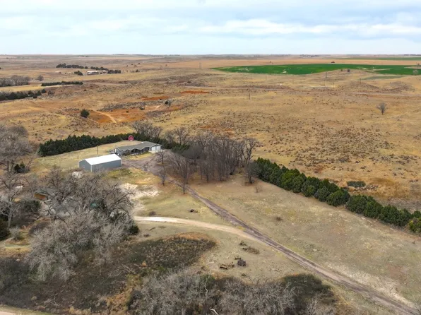 33983 Old 34 Hwy #34, Benkelman, NE 69021